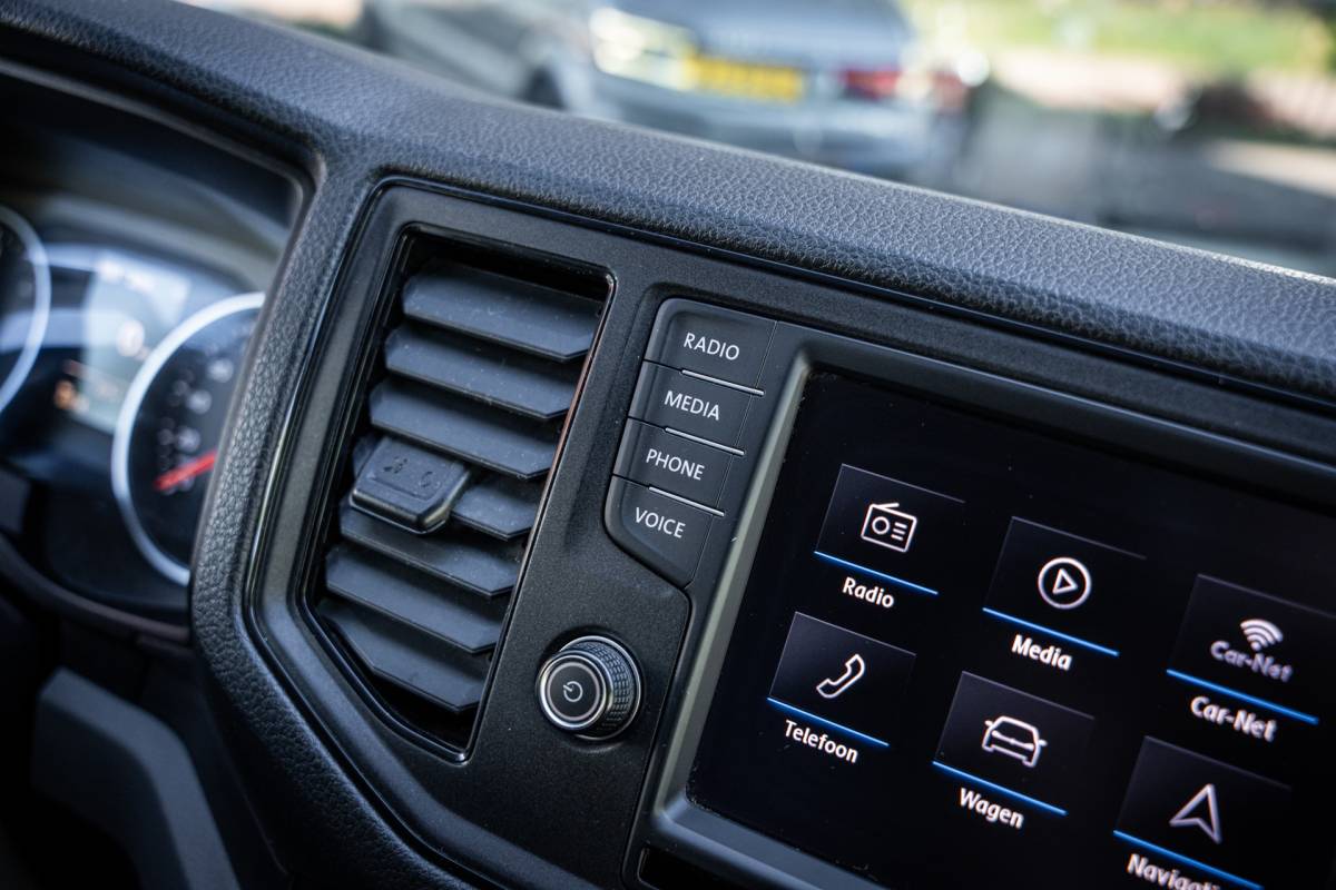 Volkswagen Crafter Volkswagen Crafter 30 2.0 TDI 177pk L2H1 | 3000kg trekgewicht | Aut. | Navi | LED | PDC | Euro6 |