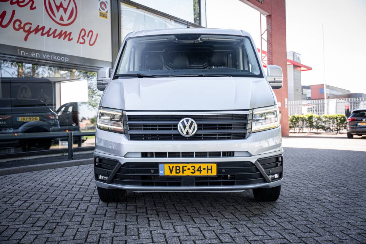 Volkswagen Crafter Volkswagen Crafter 30 2.0 TDI 177pk L2H1 | 3000kg trekgewicht | Aut. | Navi | LED | PDC | Euro6 |