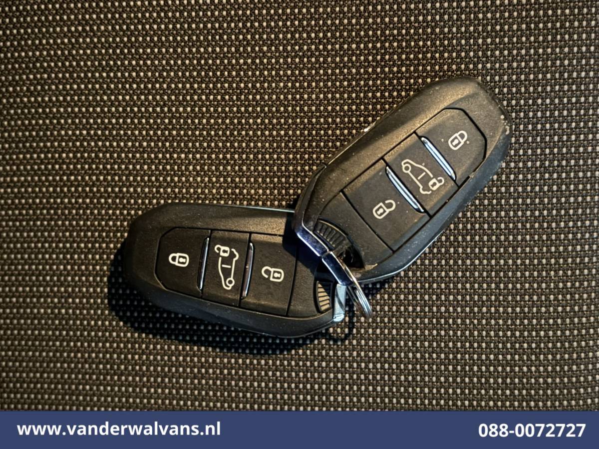 Peugeot Expert Peugeot Expert 1.5 BlueHDI 120pk L1H1 Euro6 Airco | Camera | Trekhaak | Apple Carplay Cruisecontrol, Android Auto, Parkeersensoren, Bijrijdersbank