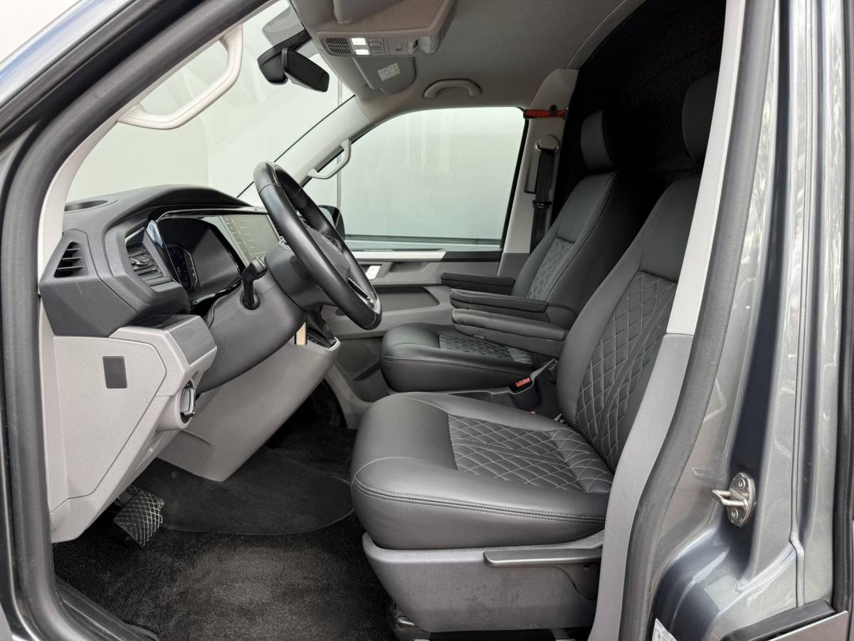 Volkswagen Transporter Volkswagen Transporter 2.0 TDI 150 PK DSG 28 Bulli 2 x Schuifdeur