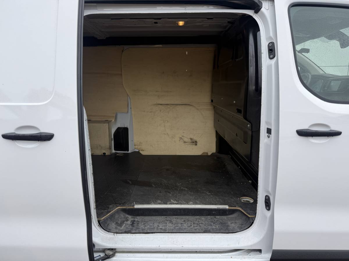 Opel Vivaro-e L3H1 Elektrisch 330km WLTP Snelladen Climate Control Cruise Control Carplay Camera Parkeersensoren v+a