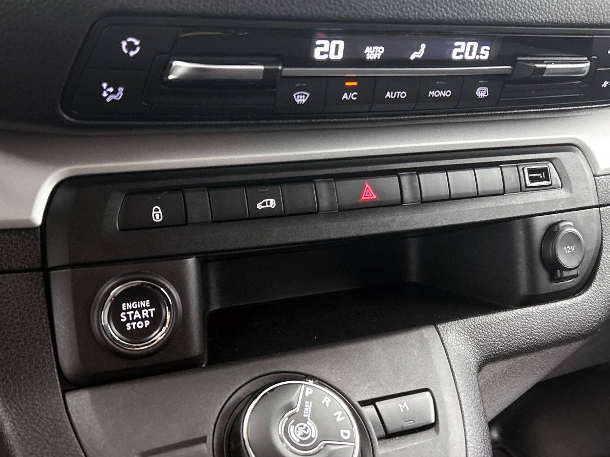 Opel Vivaro Opel Vivaro 2.0 BlueHDi 145PK L3 Automaat Airco Navigatie Cruise Control Trekhaak