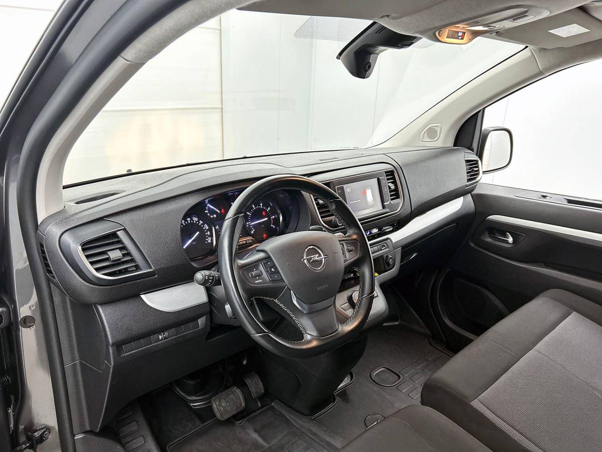 Opel Vivaro Opel Vivaro 2.0 BlueHDi 145PK L3 Automaat Airco Navigatie Cruise Control Trekhaak