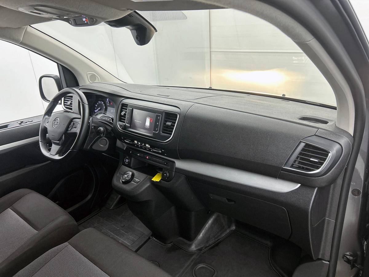 Opel Vivaro Opel Vivaro 2.0 BlueHDi 145PK L3 Automaat Airco Navigatie Cruise Control Trekhaak