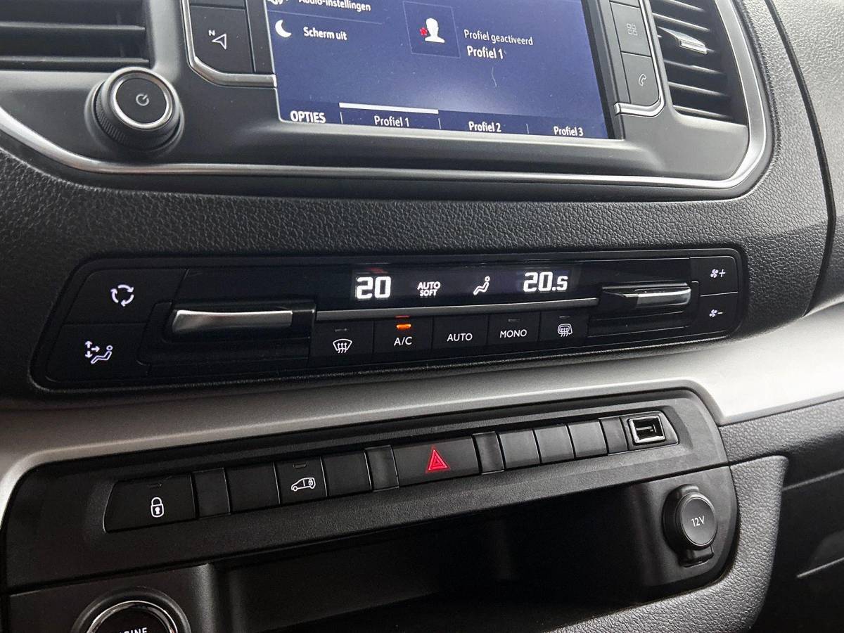 Opel Vivaro Opel Vivaro 2.0 BlueHDi 145PK L3 Automaat Airco Navigatie Cruise Control Trekhaak