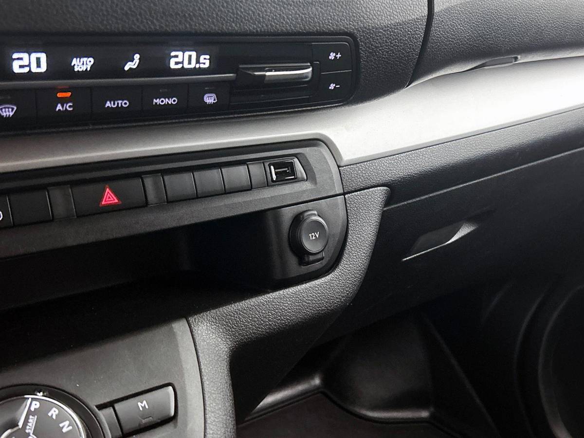 Opel Vivaro Opel Vivaro 2.0 BlueHDi 145PK L3 Automaat Airco Navigatie Cruise Control Trekhaak