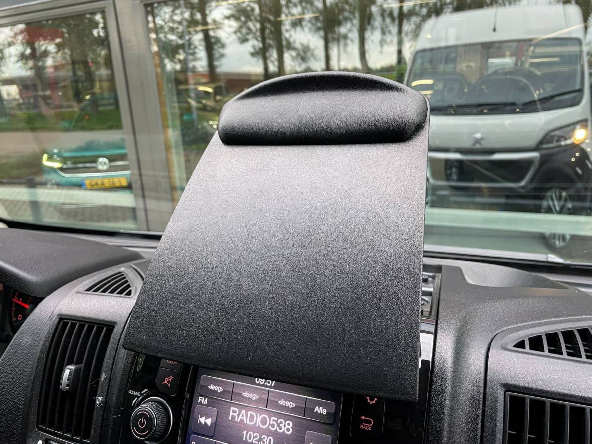 Peugeot Boxer Peugeot Boxer L2H2 2.2 HDI 120 pk | Airco | Standkachel | Cruise | Camera | PDC