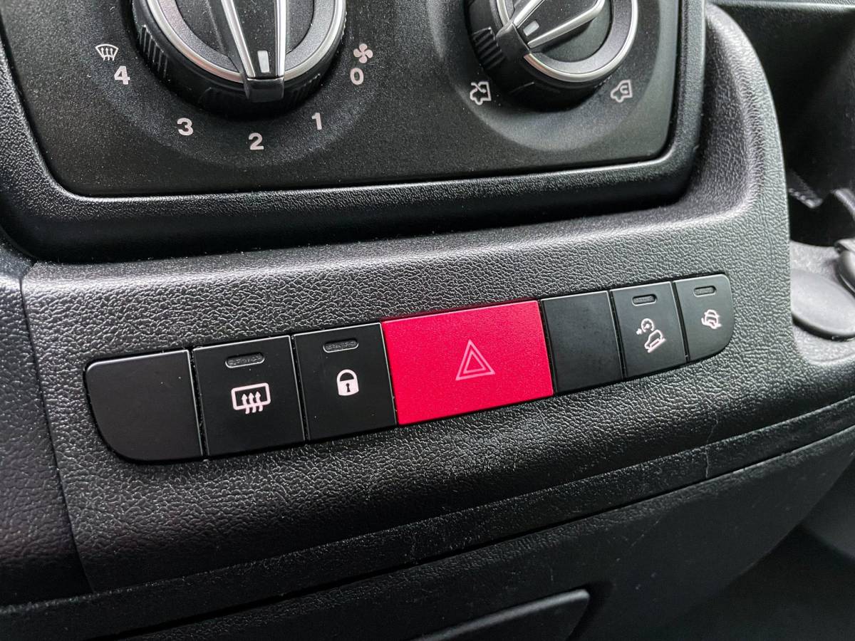 Peugeot Boxer Peugeot Boxer L2H2 2.2 HDI 120 pk | Airco | Standkachel | Cruise | Camera | PDC