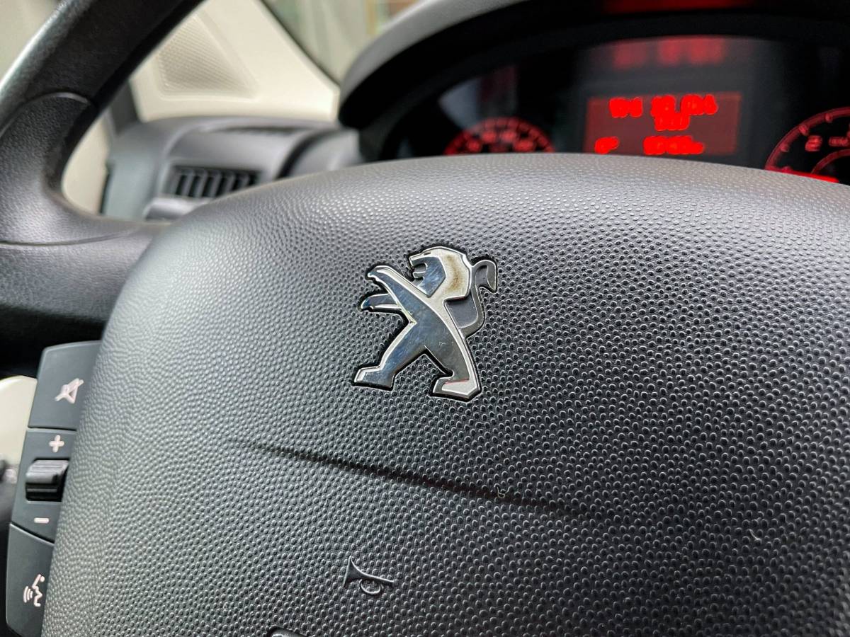 Peugeot Boxer Peugeot Boxer L2H2 2.2 HDI 120 pk | Airco | Standkachel | Cruise | Camera | PDC