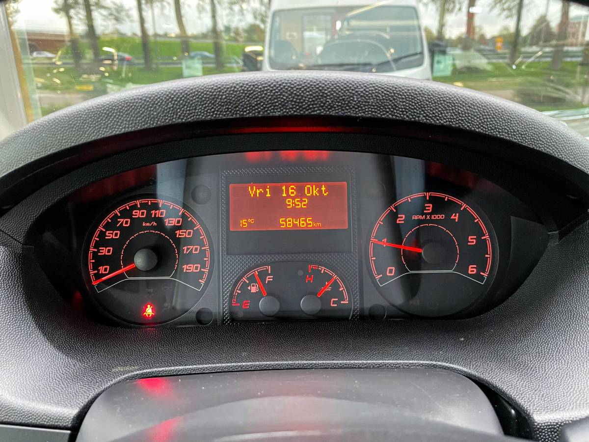 Peugeot Boxer Peugeot Boxer L2H2 2.2 HDI 120 pk | Airco | Standkachel | Cruise | Camera | PDC