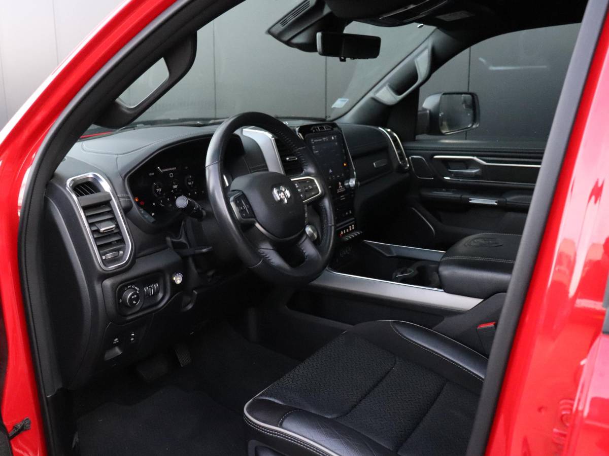 Dodge Ram 1500 Dodge Ram 1500 5.7 V8 4×4 Crew Cab Laramie | LPG | H&K | LEDER | MEMORY | PANO | LUCHTVERING | TREKHAAK | STOELVERK. | 360° CAMERA | CAMERA | NAVI | CRUISE |