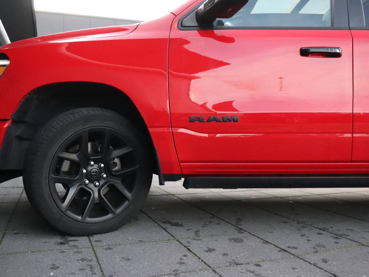 Dodge Ram 1500 Dodge Ram 1500 5.7 V8 4×4 Crew Cab Laramie | LPG | H&K | LEDER | MEMORY | PANO | LUCHTVERING | TREKHAAK | STOELVERK. | 360° CAMERA | CAMERA | NAVI | CRUISE |
