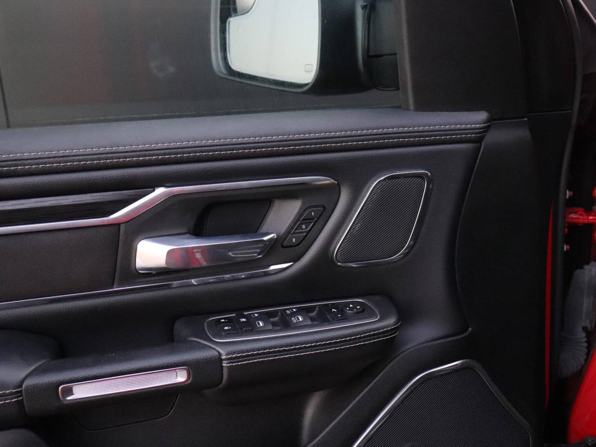 Dodge Ram 1500 Dodge Ram 1500 5.7 V8 4×4 Crew Cab Laramie | LPG | H&K | LEDER | MEMORY | PANO | LUCHTVERING | TREKHAAK | STOELVERK. | 360° CAMERA | CAMERA | NAVI | CRUISE |
