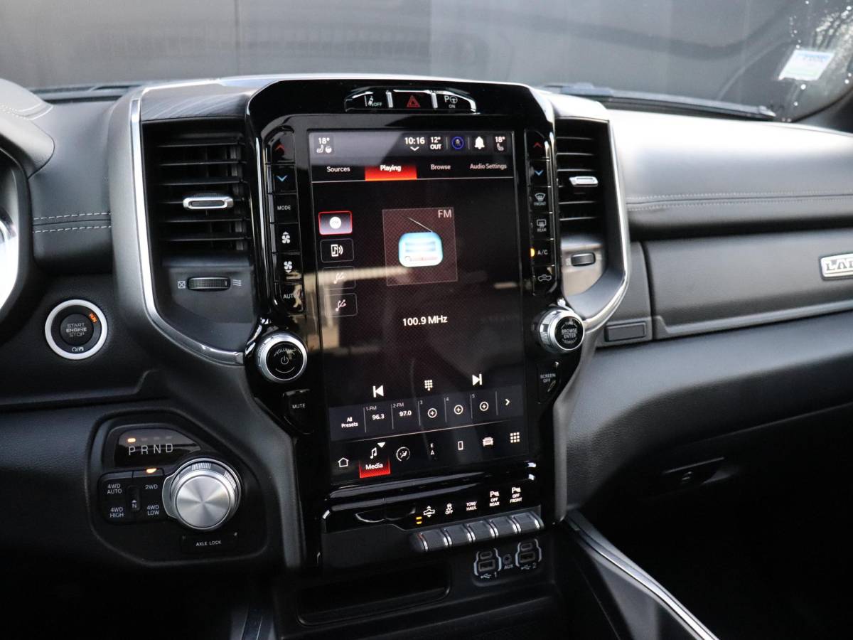 Dodge Ram 1500 Dodge Ram 1500 5.7 V8 4×4 Crew Cab Laramie | LPG | H&K | LEDER | MEMORY | PANO | LUCHTVERING | TREKHAAK | STOELVERK. | 360° CAMERA | CAMERA | NAVI | CRUISE |