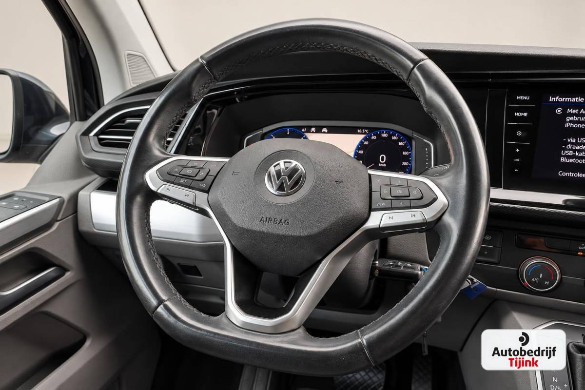 Volkswagen Transporter Volkswagen Transporter 2.0 TDI L2H1 150PK DSG DC Bulli | ACC | 2x Schuifdeur | LED | Virtual | Trekhaak | Sluithulp | Camera | App-connect | LMV |