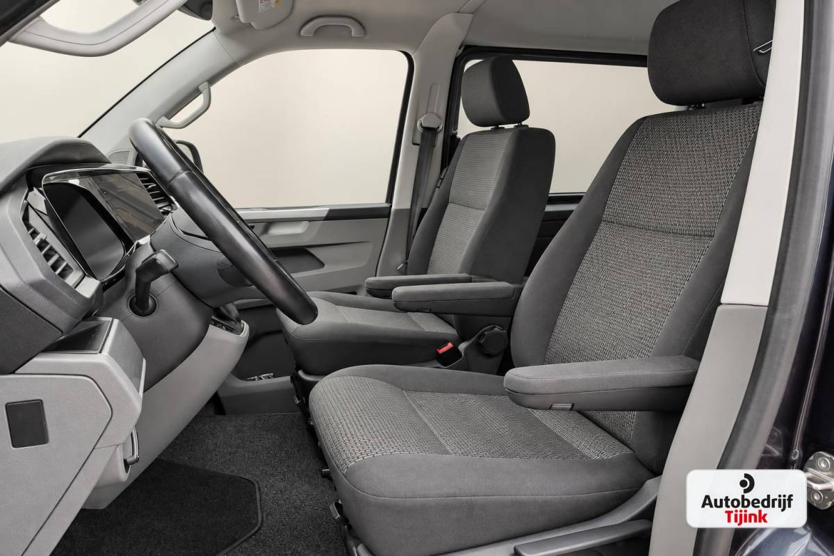 Volkswagen Transporter Volkswagen Transporter 2.0 TDI L2H1 150PK DSG DC Bulli | ACC | 2x Schuifdeur | LED | Virtual | Trekhaak | Sluithulp | Camera | App-connect | LMV |