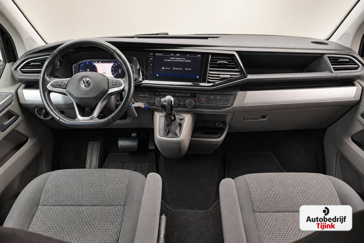 Volkswagen Transporter Volkswagen Transporter 2.0 TDI L2H1 150PK DSG DC Bulli | ACC | 2x Schuifdeur | LED | Virtual | Trekhaak | Sluithulp | Camera | App-connect | LMV |