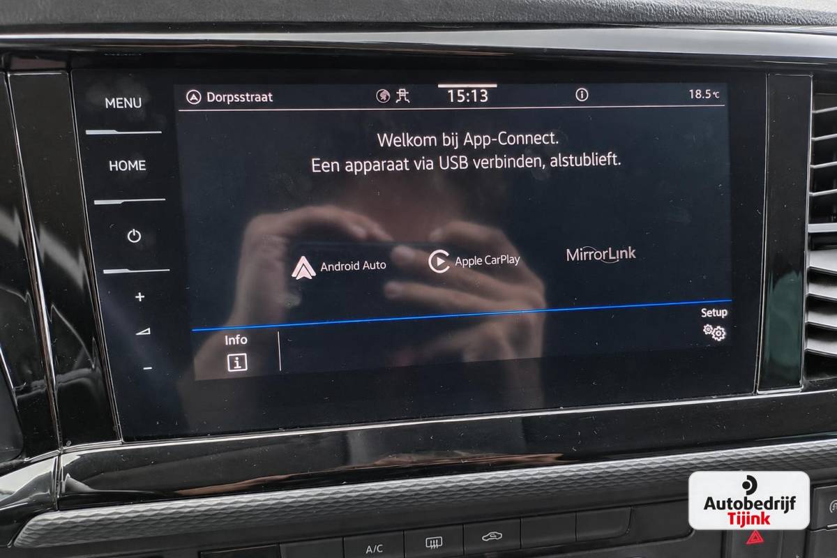 Volkswagen Transporter Volkswagen Transporter 2.0 TDI L2H1 150PK DSG DC Bulli | ACC | 2x Schuifdeur | LED | Virtual | Trekhaak | Sluithulp | Camera | App-connect | LMV |