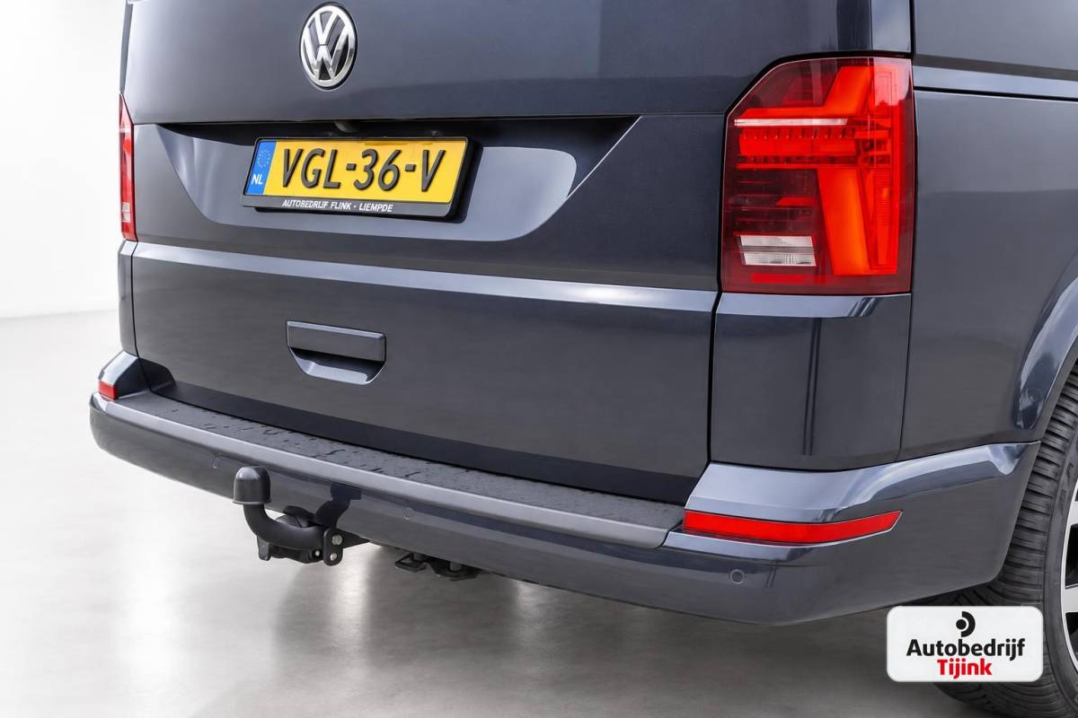 Volkswagen Transporter Volkswagen Transporter 2.0 TDI L2H1 150PK DSG DC Bulli | ACC | 2x Schuifdeur | LED | Virtual | Trekhaak | Sluithulp | Camera | App-connect | LMV |