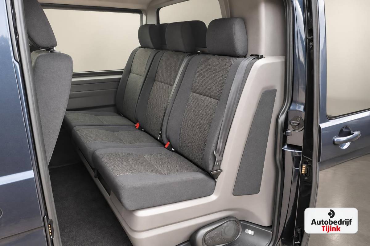 Volkswagen Transporter Volkswagen Transporter 2.0 TDI L2H1 150PK DSG DC Bulli | ACC | 2x Schuifdeur | LED | Virtual | Trekhaak | Sluithulp | Camera | App-connect | LMV |