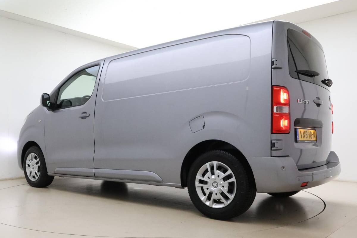 Peugeot Expert Peugeot Expert 2.0 BlueHDI 180pk Automaat Standard Asphalt | Navigatie | Achteruitrijcamera | Climate control | Cruise control | Parkeersensoren | Laadruimte betimmerd | Xenon