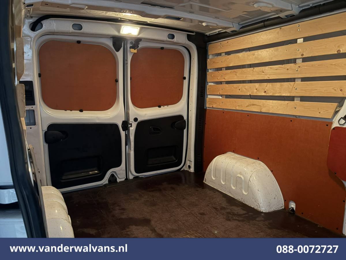 Renault Trafic Renault Trafic 2.0 Blue dCi 130pk L2H1 Euro6 Airco | LED |  2500kg Trekhaak | Cruisecontrol Parkeersensoren, Bijrijdersbank