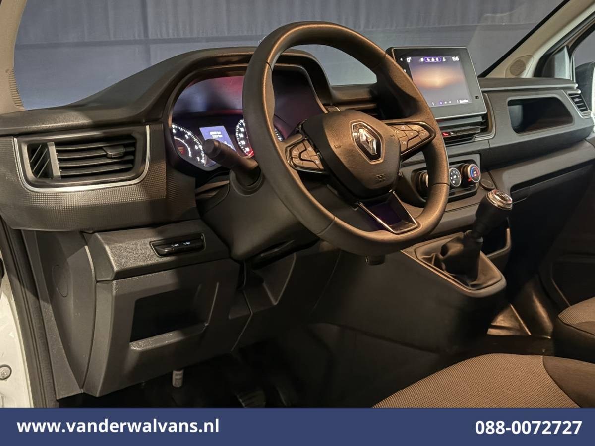 Renault Trafic Renault Trafic 2.0 Blue dCi 130pk L2H1 Euro6 Airco | LED |  2500kg Trekhaak | Cruisecontrol Parkeersensoren, Bijrijdersbank