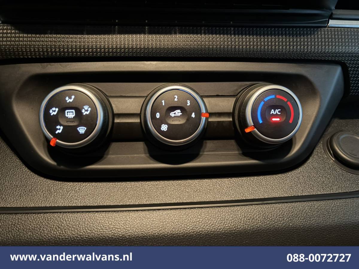 Renault Trafic Renault Trafic 2.0 Blue dCi 130pk L2H1 Euro6 Airco | LED |  2500kg Trekhaak | Cruisecontrol Parkeersensoren, Bijrijdersbank