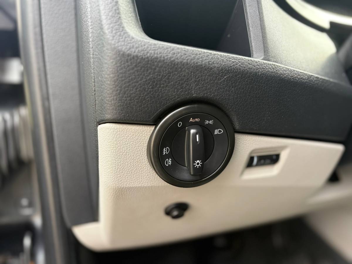 Volkswagen Transporter Volkswagen Transporter 2.0 TDI L1H1 HIGHLINE DSG AUTOMAAT, EURO6, Distr. vv, ORIG Nederlands, lederen bekleding, Navi, Cruise