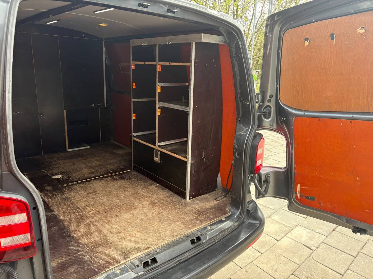Volkswagen Transporter Volkswagen Transporter 2.0 TDI L1H1 HIGHLINE DSG AUTOMAAT, EURO6, Distr. vv, ORIG Nederlands, lederen bekleding, Navi, Cruise