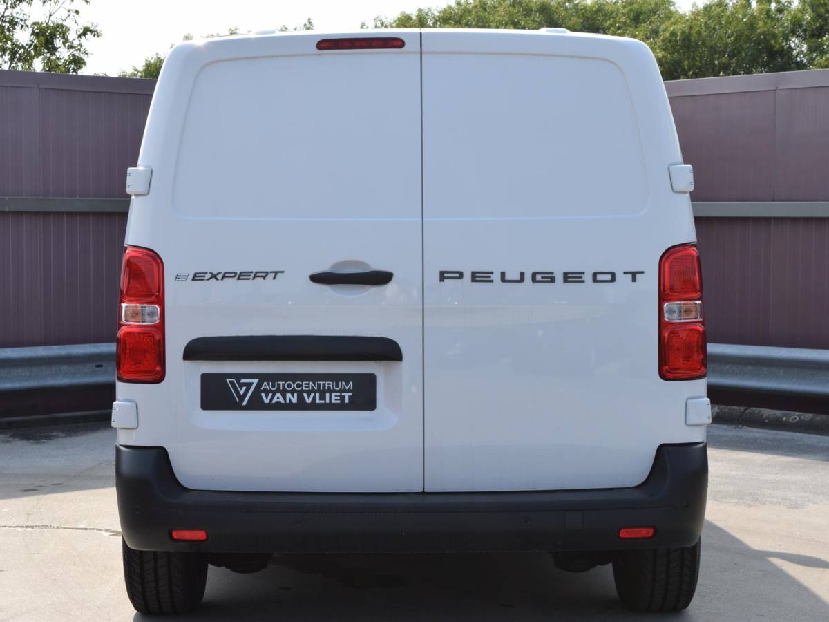 Peugeot e-Expert Peugeot e-Expert EV L2 75 kWh Surround NAV pakket | Geïsoleerde comfort scheidingswand met vaste ruit | Reservewiel | 7.9% financial lease mogelijk
