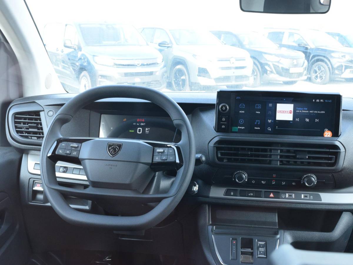 Peugeot e-Expert Peugeot e-Expert EV L2 75 kWh Surround NAV pakket | Geïsoleerde comfort scheidingswand met vaste ruit | Reservewiel | 7.9% financial lease mogelijk