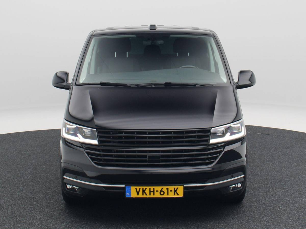 Volkswagen Transporter Volkswagen Transporter 2.0 TDi Automaat L2H1 30 DC Bulli | Adaptieve Cruise | CarPlay | Navigatie | Stoelverwarming | Camera | Trekhaak | 18 Inch | 82.207 Km !!