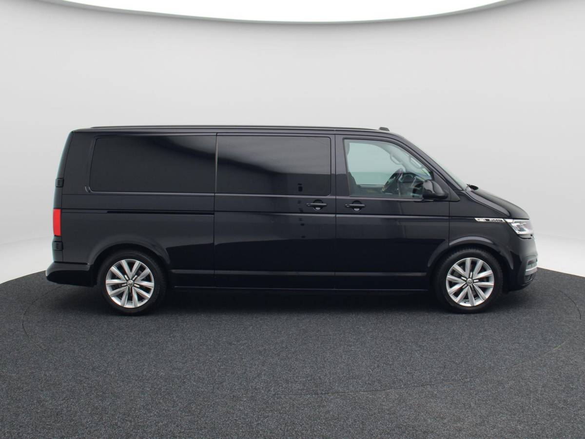 Volkswagen Transporter Volkswagen Transporter 2.0 TDi Automaat L2H1 30 DC Bulli | Adaptieve Cruise | CarPlay | Navigatie | Stoelverwarming | Camera | Trekhaak | 18 Inch | 82.207 Km !!
