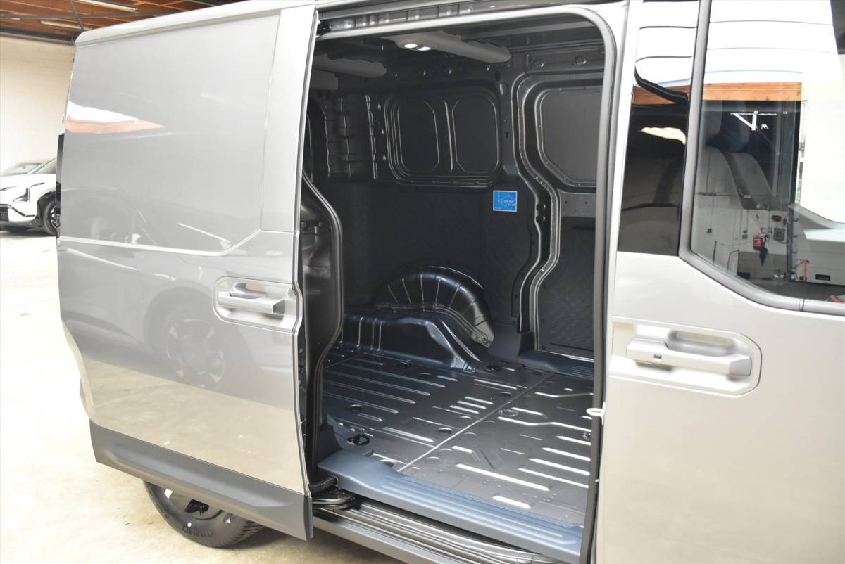 Kia PV5 Kia Pv5 Cargo 71,2 kWh 163pk L2H1 ELITE NIEUW