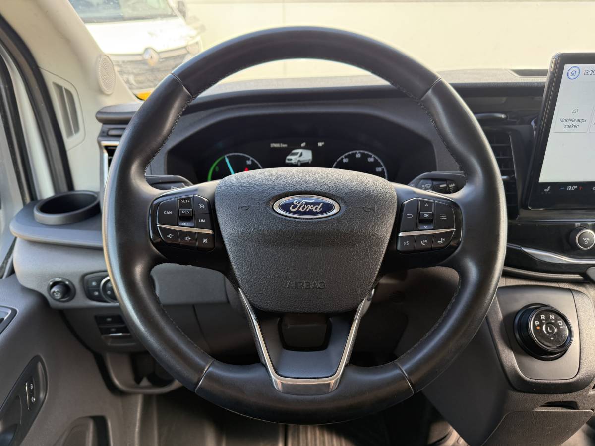 Ford E-Transit Ford e-Transit e-Transit 68kWh 184PK