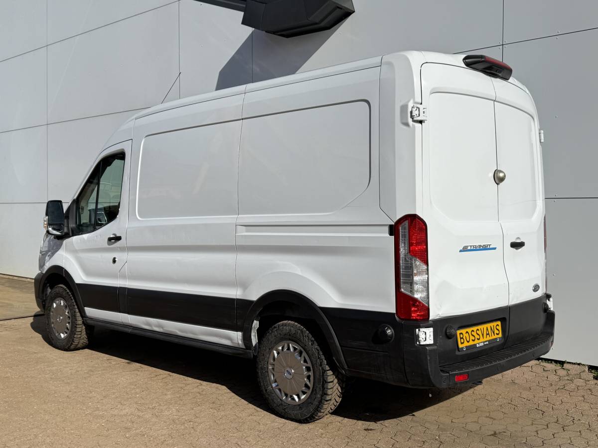 Ford E-Transit Ford e-Transit e-Transit 68kWh 184PK