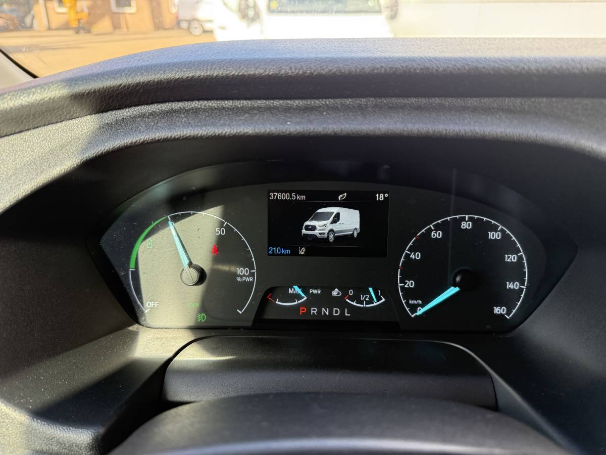 Ford E-Transit Ford e-Transit e-Transit 68kWh 184PK