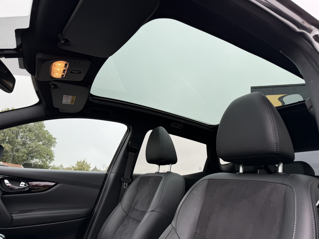 Nissan QASHQAI Nissan Qashqai 1.6 Tekna 17″