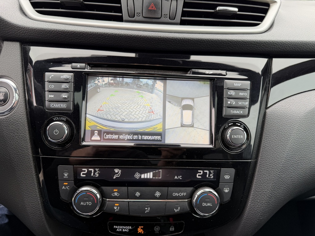 Nissan QASHQAI Nissan Qashqai 1.6 Tekna 17″