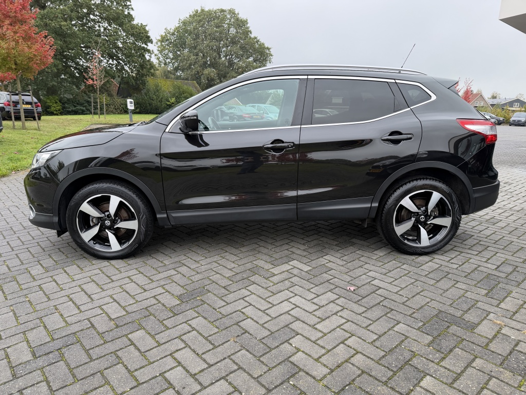 Nissan QASHQAI Nissan Qashqai 1.6 Tekna 17″