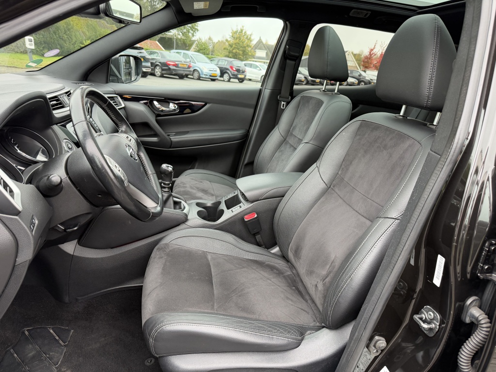 Nissan QASHQAI Nissan Qashqai 1.6 Tekna 17″