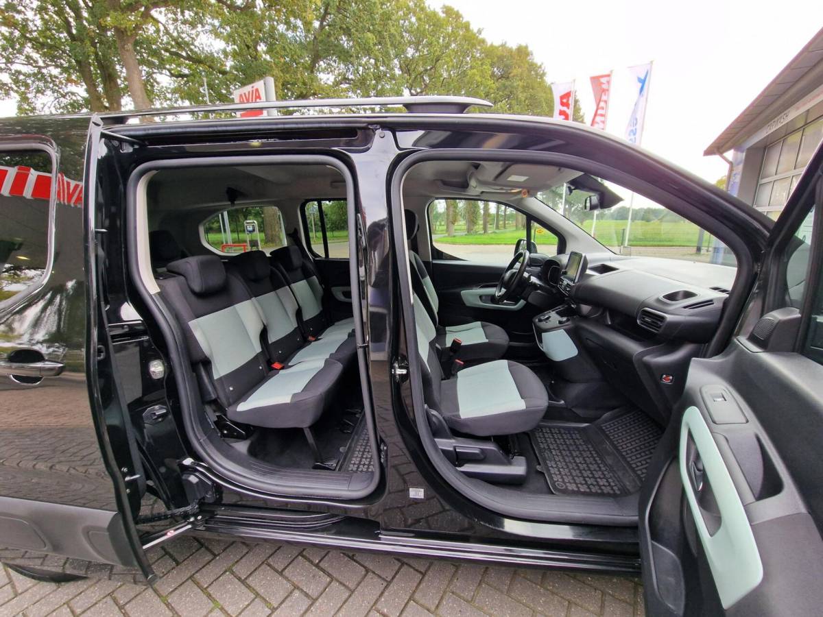 Citroën Berlingo Citroen Berlingo XL 1.2 PureTech Shine 7p.|Automaat|Clima|Carplay|Trekhaak|Camera|Head-up|7-persoons|