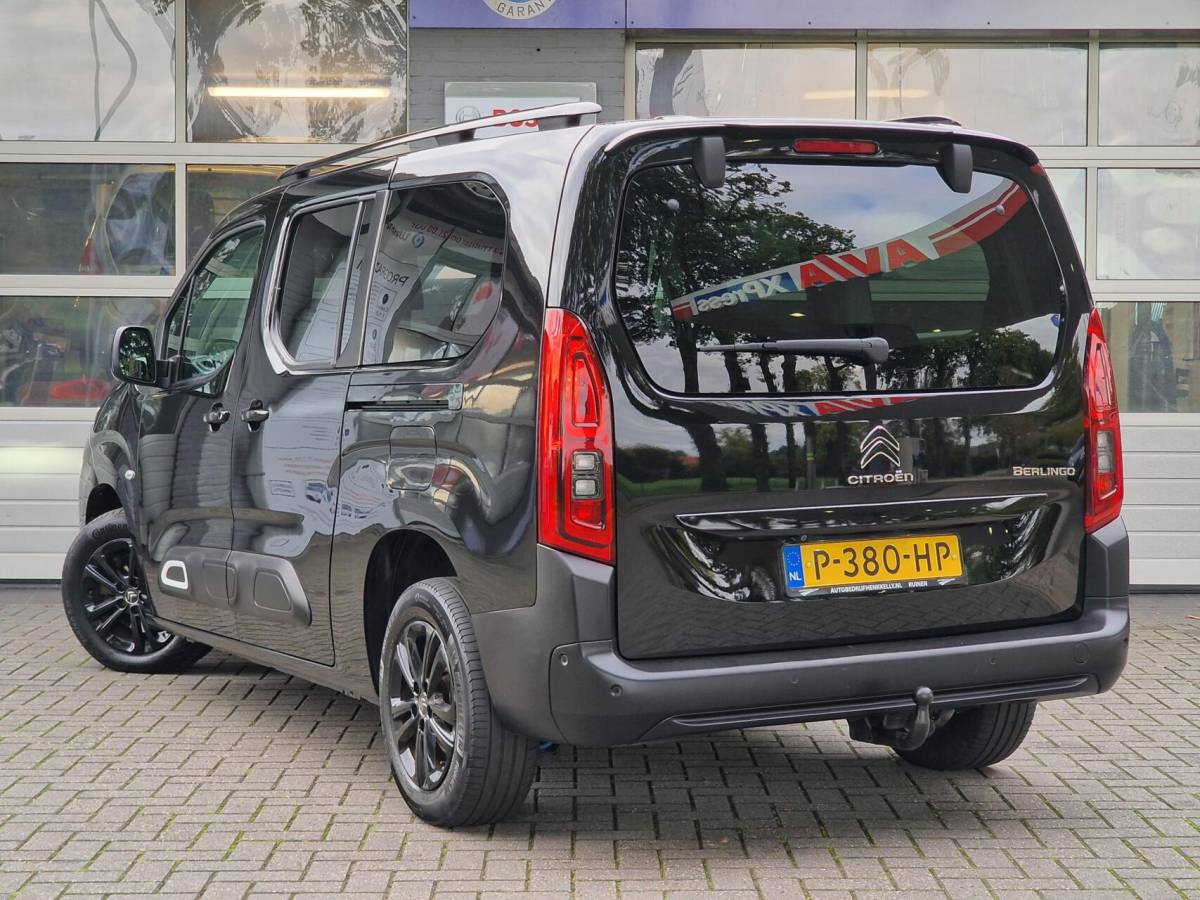 Citroën Berlingo Citroen Berlingo XL 1.2 PureTech Shine 7p.|Automaat|Clima|Carplay|Trekhaak|Camera|Head-up|7-persoons|
