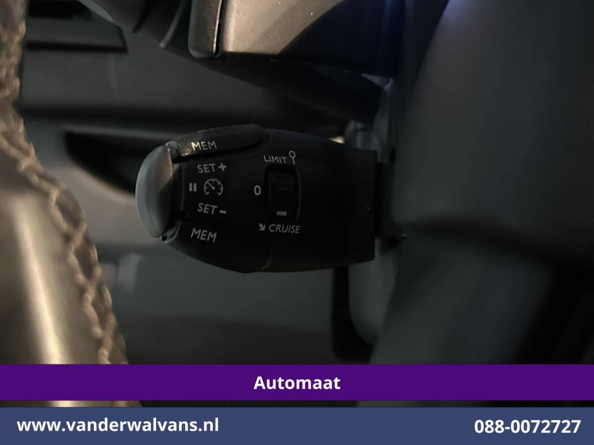 Opel Vivaro Opel Vivaro 2.0 CDTI 177pk Automaat L3H1 Inrichting Euro6 Airco | Camera | Navigatie | Apple Carplay | LM Velgen | Leder Android Auto, Cruisecontrol, 2500kg Trekhaak, Parkeersensoren, Bijrijdersbank