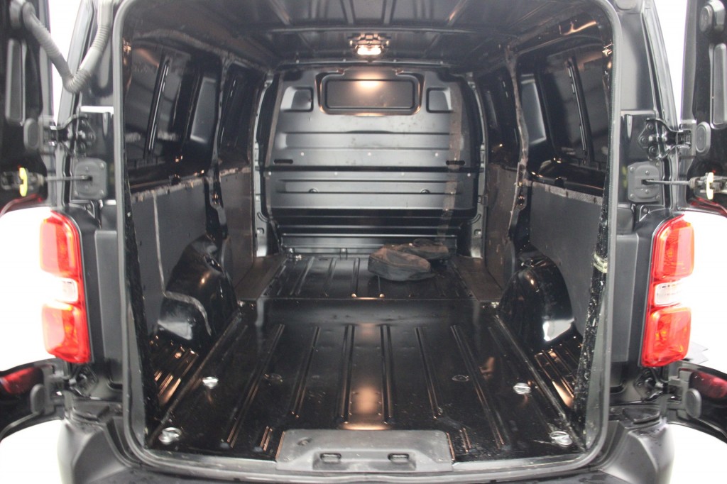 Toyota ProAce Toyota Proace Electric Worker L2H1 Live Extra Range Long 75 kWh – Trekhaak, Carplay, navi