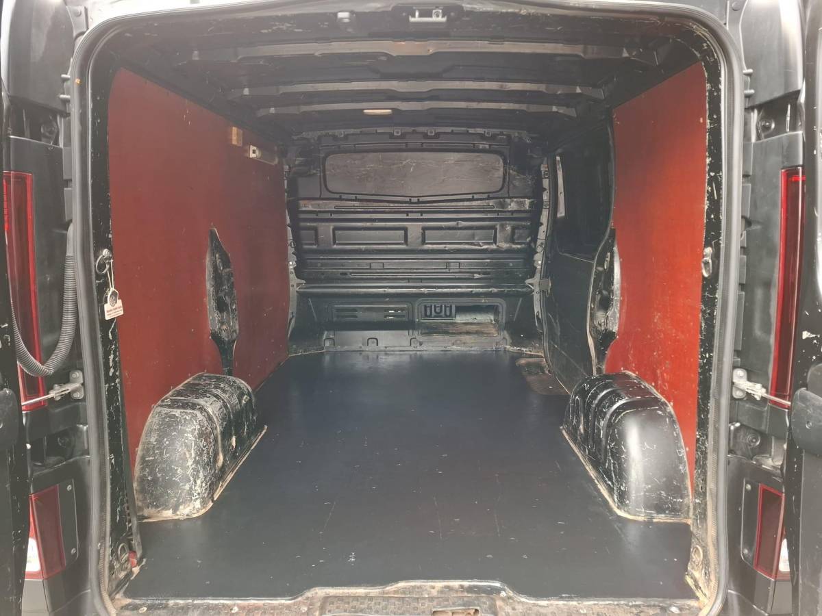 Fiat Talento Fiat Talento 2.0 MultiJet L1H1 Basis AIRCO / CRUISE CONTROLE / TREKHAAK / EURO 6 / 3 ZITS