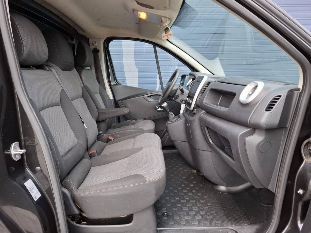 Fiat Talento Fiat Talento 2.0 MultiJet L1H1 Basis AIRCO / CRUISE CONTROLE / TREKHAAK / EURO 6 / 3 ZITS