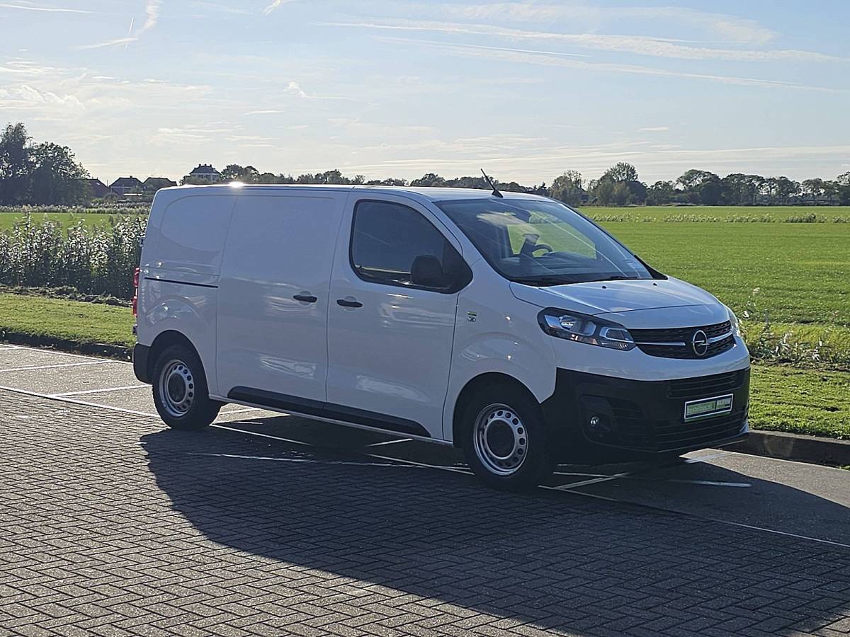 Opel Vivaro OPEL VIVARO 1.5 l2 nap euro6 3-zits!
