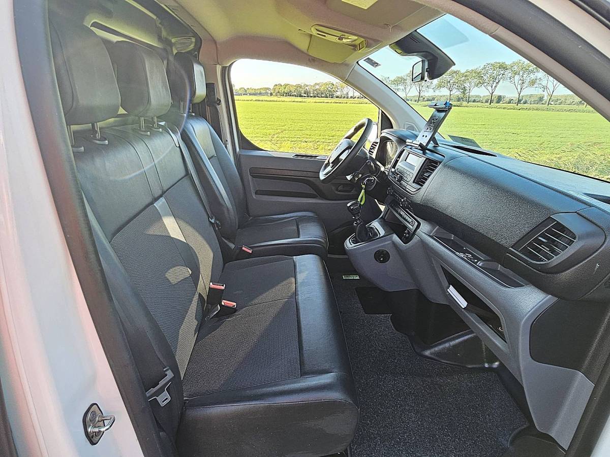 Opel Vivaro OPEL VIVARO 1.5 l2 nap euro6 3-zits!